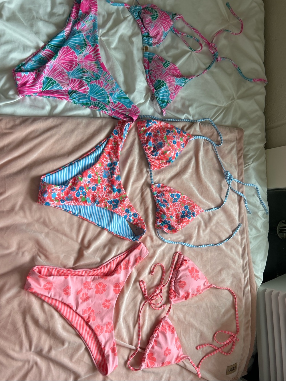 Bundle of 3 bikinis